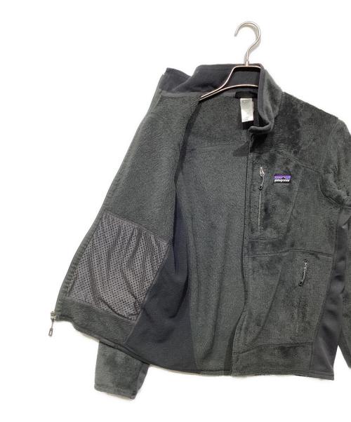 Patagonia（パタゴニア）Patagonia (パタゴニア) R2 フリースジャケット グレー サイズ:Sの古着・服飾アイテム