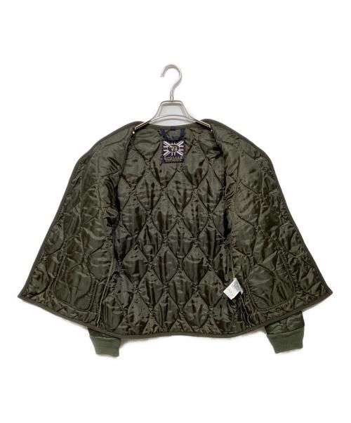 LAVENHAM（ラベンハム）LAVENHAM (ラベンハム) キルティングノーカラージャケット　LVH-15-A102 オリーブ サイズ:Sの古着・服飾アイテム