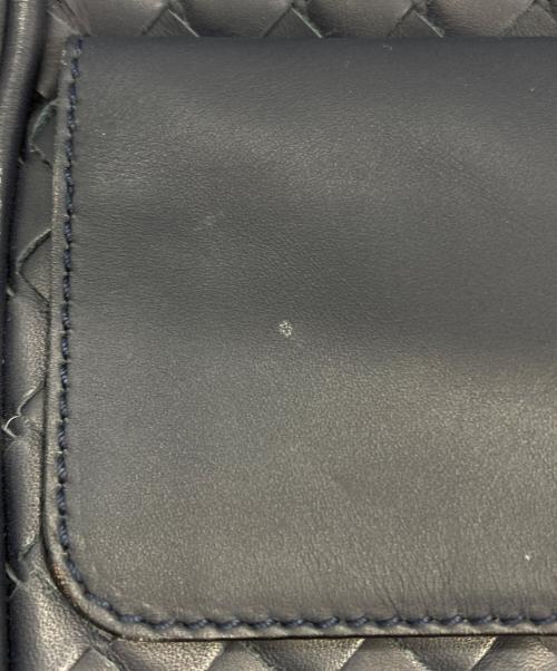 BOTTEGA VENETA（ボッテガベネタ）BOTTEGA VENETA (ボッテガベネタ) イントレチャート ショルダーバッグ ネイビーの古着・服飾アイテム