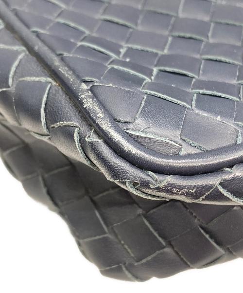 BOTTEGA VENETA（ボッテガベネタ）BOTTEGA VENETA (ボッテガベネタ) イントレチャート ショルダーバッグ ネイビーの古着・服飾アイテム