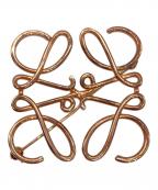 LOEWEロエベ）の古着「アナグラムブローチ」｜ブロンズ