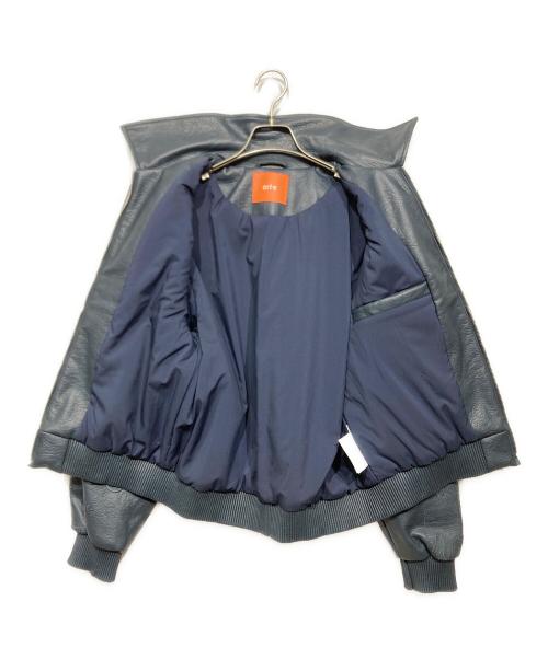 arte Antwerp（アートアントワープ）arte Antwerp (アートアントワープ) BEAMS (ビームス) 別注 Studium Jacket（スタジアム ジャケット） ネイビー サイズ:Mの古着・服飾アイテム