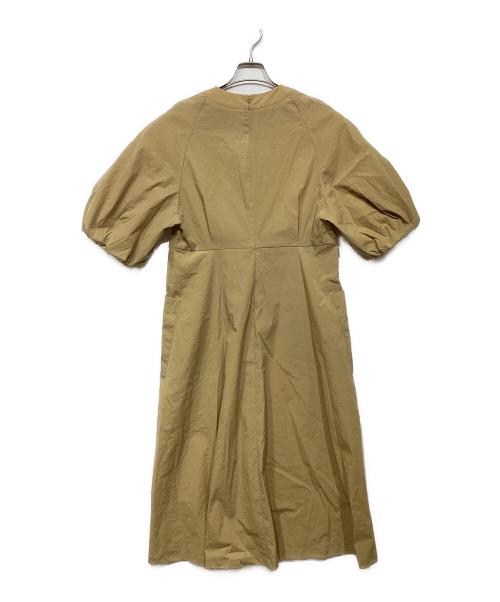 INED（イネド）INED (イネド) 三尋木奈保コラボ　ランタンスリーブワンピース　7152121013 ベージュ サイズ:9の古着・服飾アイテム