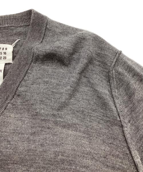 Maison Margiela（メゾンマルジェラ）Maison Margiela (メゾンマルジェラ) リブフリルVネックニット グレー サイズ:Mの古着・服飾アイテム
