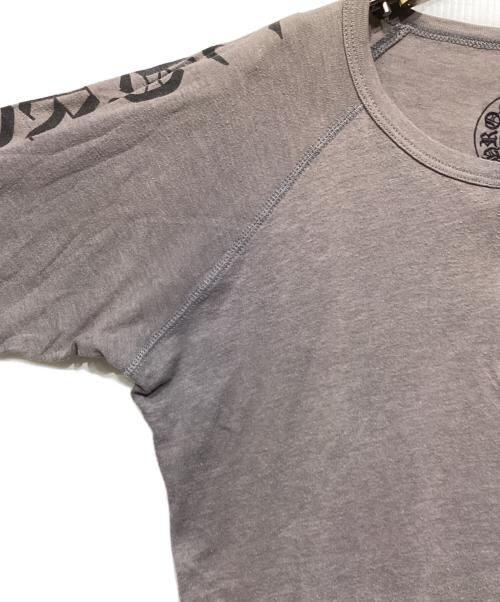 CHROME HEARTS（クロムハーツ）CHROME HEARTS (クロムハーツ) セメタリークロス ヘンリーネック グレー サイズ:XLの古着・服飾アイテム