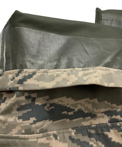 US ARMY（ユーエスアーミー）US ARMY (ユーエスアーミー) APECS PARKA グレー×オリーブ サイズ:LARGE/REGULARの古着・服飾アイテム