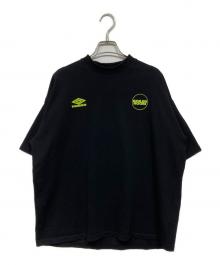 UMBRO×BOILER ROOM（アンブロ×ボイラールーム）の古着「プリントTシャツ」｜ブラック