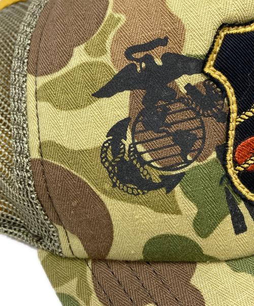 TOYS MCCOY（トイズマッコイ）TOYS MCCOY (トイズマッコイ) WARNER BROS (ワーナーブラザース) Bugs Bunny　カモフラ　メッシュキャップ グリーン×イエローの古着・服飾アイテム