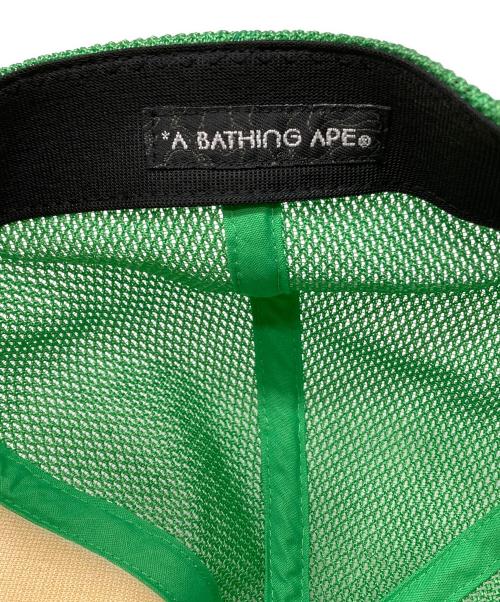 A BATHING APE（アベイシングエイプ）A BATHING APE (ア ベイシング エイプ) BAPE STAラインストーンメッシュキャップ ホワイト×レッド×グリーン サイズ:Fの古着・服飾アイテム