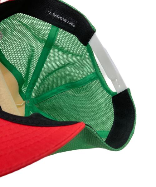 A BATHING APE（アベイシングエイプ）A BATHING APE (ア ベイシング エイプ) BAPE STAラインストーンメッシュキャップ ホワイト×レッド×グリーン サイズ:Fの古着・服飾アイテム