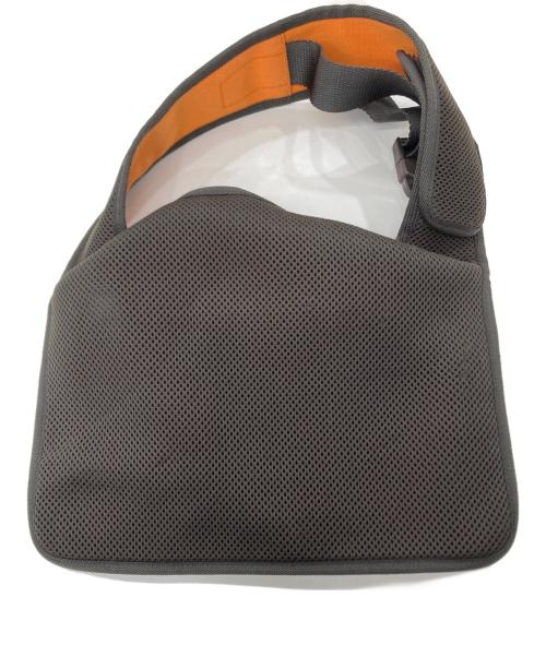 MIU MIU（ミュウミュウ）MIU MIU (ミュウミュウ) 1999SS　アーカイブ ボディーバッグ ブラウン×オレンジの古着・服飾アイテム