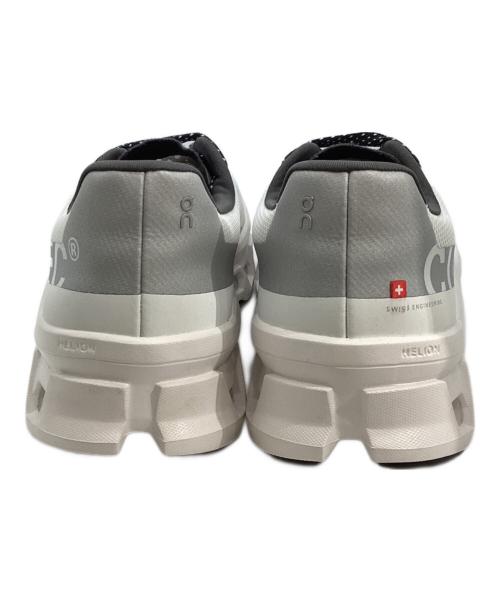 on（オン）on (オン) 61.98434　CLOUDMONSTER　クラウドモンスター ホワイト×グレー サイズ:US　M8.5の古着・服飾アイテム