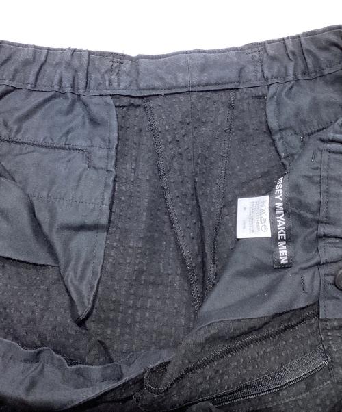 ISSEY MIYAKE MEN（イッセイミヤケメン）ISSEY MIYAKE MEN (イッセイミヤケメン) シアサッカーパンツ　ME61FF134 ブラック サイズ:3の古着・服飾アイテム