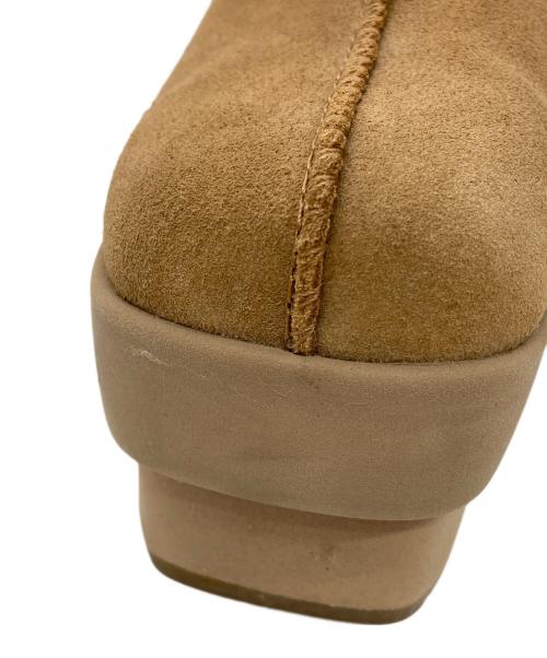 UGG（アグ）UGG (アグ) New Heights Platform Mini ブラウン サイズ:23の古着・服飾アイテム
