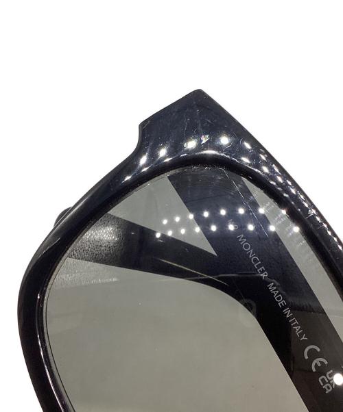 MONCLER（モンクレール）MONCLER (モンクレール) FRAGMENT DESIGN (フラグメントデザイン) スクエア型 サングラス ブラック サイズ:55□20-145の古着・服飾アイテム