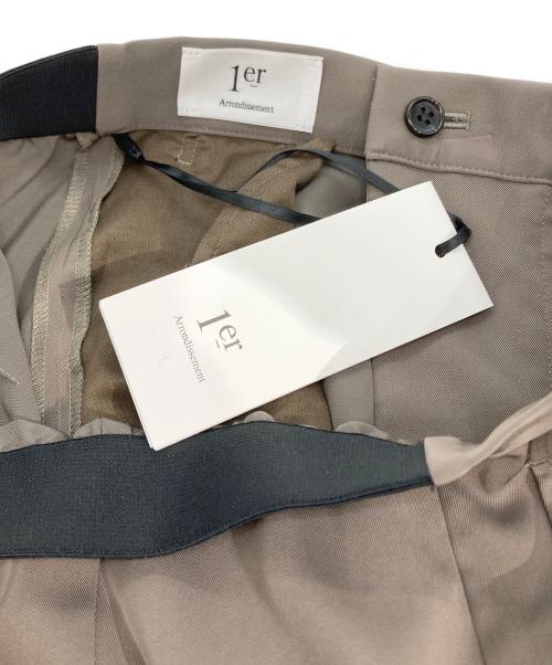 1er Arrondissement（プルミエ アロンディスモン）1er Arrondissement (プルミエ アロンディスモン) ワンタックストレートワイドパンツ オリーブ サイズ:36の古着・服飾アイテム