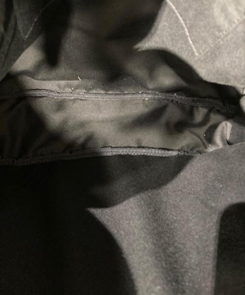 TUMI（トゥミ）TUMI (トゥミ) レザーショルダーバッグ ブラックの古着・服飾アイテム