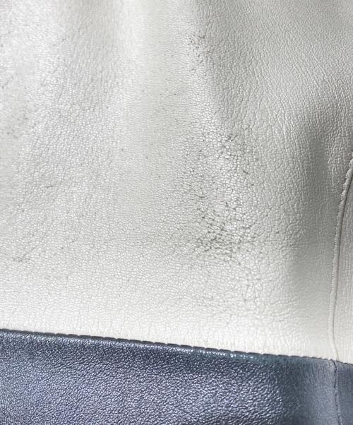 CELINE（セリーヌ）CELINE (セリーヌ) ホリゾンタルカバ ショルダーバッグ ホワイト×ブラックの古着・服飾アイテム