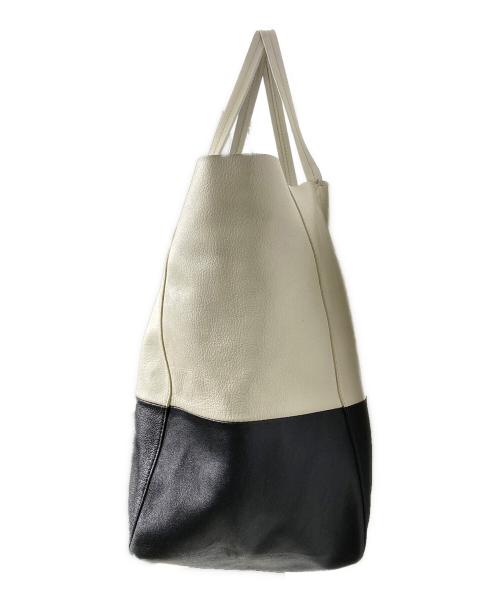 CELINE（セリーヌ）CELINE (セリーヌ) ホリゾンタルカバ ショルダーバッグ ホワイト×ブラックの古着・服飾アイテム