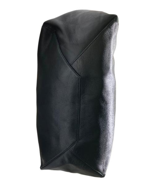 CELINE（セリーヌ）CELINE (セリーヌ) ホリゾンタルカバ ショルダーバッグ ホワイト×ブラックの古着・服飾アイテム