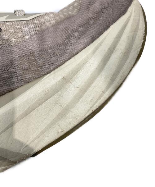 NEW BALANCE（ニューバランス）NEW BALANCE (ニューバランス) FuelCell Rebel v5 グレー×パープル サイズ:27cmの古着・服飾アイテム