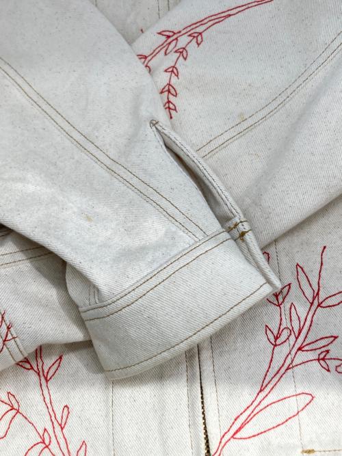 KHOKI（コッキ）KHOKI (コッキ) Suzani Embroidered College Jacket アイボリー×レッド サイズ:2の古着・服飾アイテム