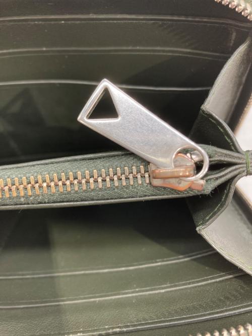 BOTTEGA VENETA（ボッテガベネタ）BOTTEGA VENETA (ボッテガベネタ) イントレチャート ラウンドファスナー財布 オリーブの古着・服飾アイテム