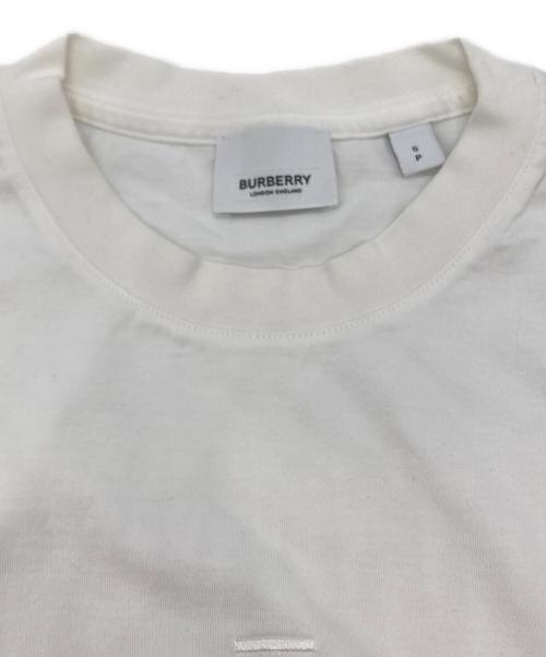 BURBERRY（バーバリー）BURBERRY (バーバリー) モノグラムモチーフ刺繍Tシャツ ホワイト サイズ:Sの古着・服飾アイテム