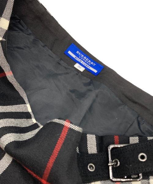 BURBERRY BLUE LABEL（バーバリー ブルー レーベル）BURBERRY BLUE LABEL (バーバリー ブルー レーベル) チェックプリーツスカート ブラック×ホワイト サイズ:38の古着・服飾アイテム