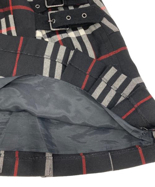 BURBERRY BLUE LABEL（バーバリー ブルー レーベル）BURBERRY BLUE LABEL (バーバリー ブルー レーベル) チェックプリーツスカート ブラック×ホワイト サイズ:38の古着・服飾アイテム