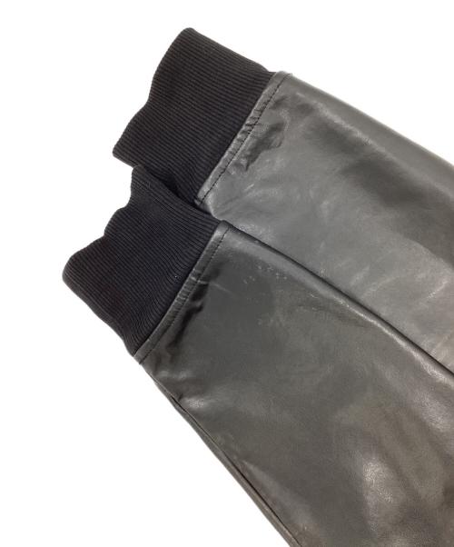 JUST CAVALLI（ジャストカヴァリ）JUST CAVALLI (ジャストカヴァリ) Faux Leather-Sleeve Zip-Front Hoodie ブラック サイズ:Sの古着・服飾アイテム