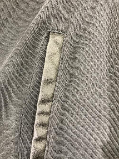 JUST CAVALLI（ジャストカヴァリ）JUST CAVALLI (ジャストカヴァリ) Faux Leather-Sleeve Zip-Front Hoodie ブラック サイズ:Sの古着・服飾アイテム