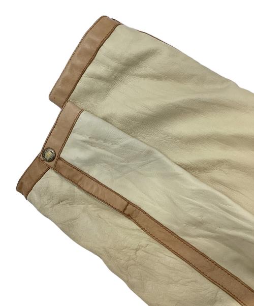 AVIREX（アヴィレックス）AVIREX (アヴィレックス) レザージャケット ベージュ サイズ:Mの古着・服飾アイテム