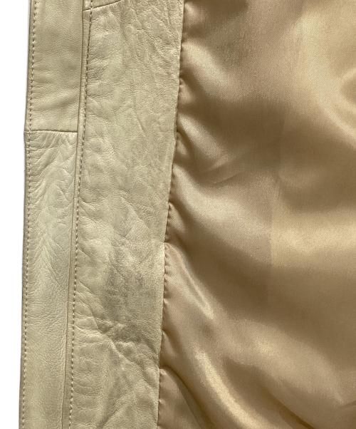 AVIREX（アヴィレックス）AVIREX (アヴィレックス) レザージャケット ベージュ サイズ:Mの古着・服飾アイテム