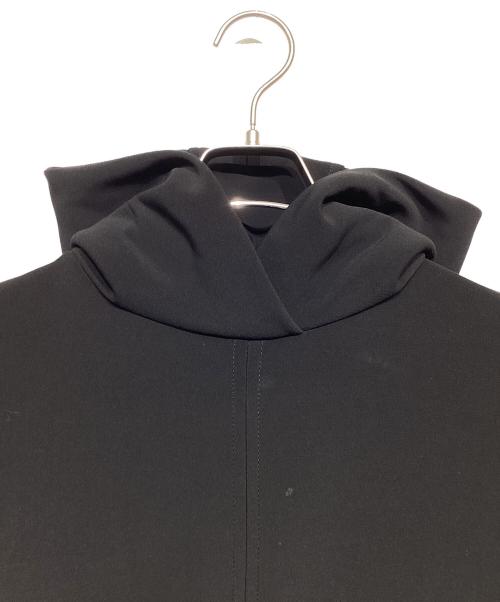 UN3D.（アンスリード）UN3D. (アンスリード) WAVE LINE PADDED HOODIE ブラック サイズ:36の古着・服飾アイテム