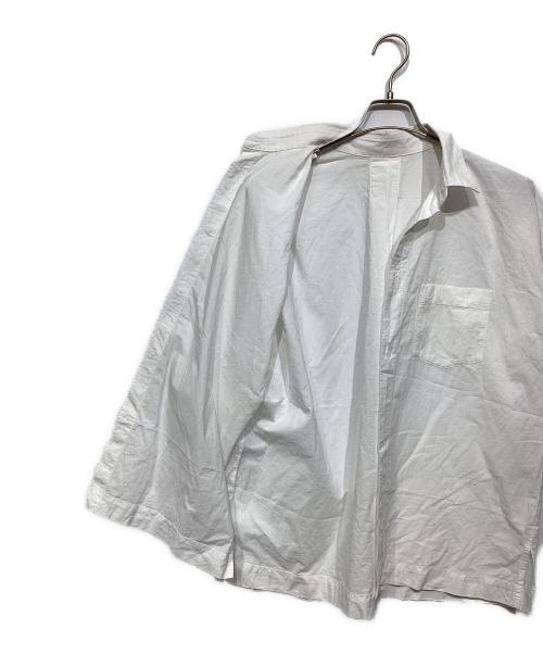 HOMME PLISSE ISSEY MIYAKE（オム プリッセ イッセイ ミヤケ）HOMME PLISSE ISSEY MIYAKE (オム プリッセ イッセイ ミヤケ) STREAMLINE SHIRT　HP53FJ351 ホワイト サイズ:2の古着・服飾アイテム