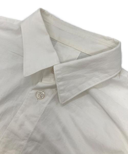 HOMME PLISSE ISSEY MIYAKE（オム プリッセ イッセイ ミヤケ）HOMME PLISSE ISSEY MIYAKE (オム プリッセ イッセイ ミヤケ) STREAMLINE SHIRT　HP53FJ351 ホワイト サイズ:2の古着・服飾アイテム