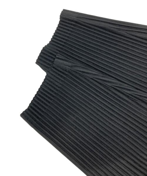 HOMME PLISSE ISSEY MIYAKE（オム プリッセ イッセイ ミヤケ）HOMME PLISSE ISSEY MIYAKE (オム プリッセ イッセイ ミヤケ) HP55JF451　ベーシック プリーツパンツ ブラック サイズ:2の古着・服飾アイテム