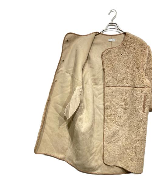AKTE（アクテ）AKTE (アクテ) トリミングロングボアコート ベージュ サイズ:Freeの古着・服飾アイテム