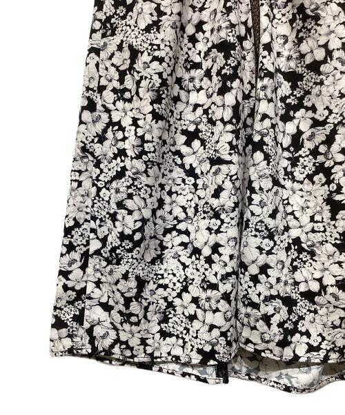 HER LIP TO（ハーリップトゥ）HER LIP TO (ハーリップトゥ) Lace Trimmed Floral Dress ホワイト×ブラック サイズ:Sの古着・服飾アイテム