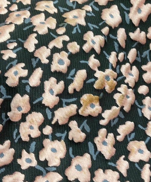 SEVEN TEN by MIHO KAWAHITO（セブン テン バイ ミホ カワヒト）SEVEN TEN by MIHO KAWAHITO (セブン テン バイ ミホ カワヒト) 小花ジャガードスカート　3S301 ピンク サイズ:Sの古着・服飾アイテム