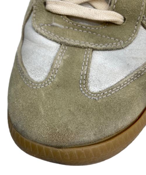 Maison Margiela（メゾンマルジェラ）Maison Margiela (メゾンマルジェラ) ジャーマントレーナー ベージュ×ホワイト サイズ:41の古着・服飾アイテム