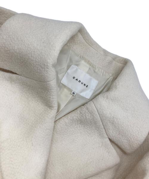 CADUNE（カデュネ）CADUNE (カデュネ) 金釦Pコート ホワイト サイズ:36の古着・服飾アイテム