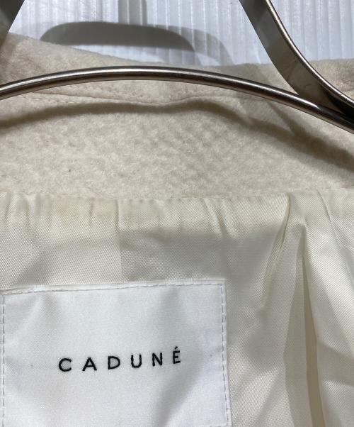 CADUNE（カデュネ）CADUNE (カデュネ) 金釦Pコート ホワイト サイズ:36の古着・服飾アイテム