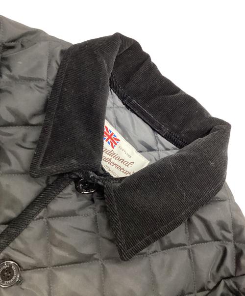 Traditional Weatherwear（トラディショナルウェザーウェア）Traditional Weatherwear (トラディショナルウェザーウェア) 襟コーデュロイキルティングジャケット ブラック サイズ:40の古着・服飾アイテム