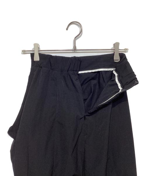 OMMO（オーエムエムオー）OMMO (オーエムエムオー) IRREGULAR TUCK COCOON SK 882410800001 ブラック サイズ:36の古着・服飾アイテム