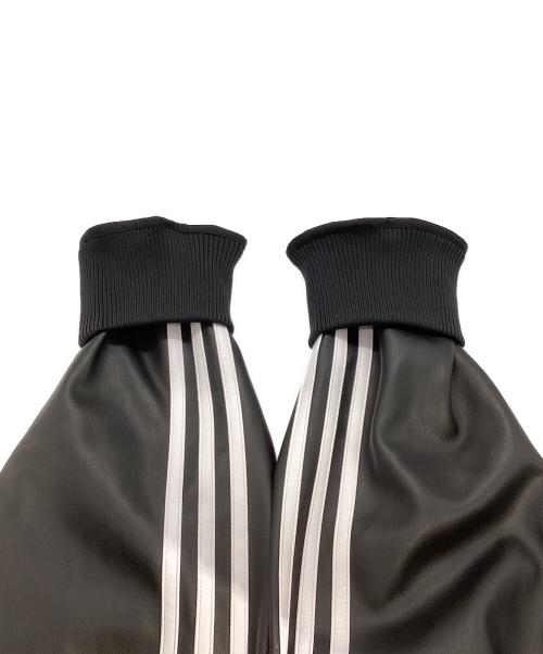 adidas（アディダス）adidas (アディダス) JEREMY SCOTT (ジェレミー スコット) フェイクレザー メッシュ トラックトップ JY2016 ブラック サイズ:2XLの古着・服飾アイテム