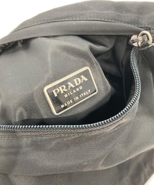 PRADA（プラダ）PRADA (プラダ) トライアングルロゴナイロンショルダーバッグ ブラックの古着・服飾アイテム