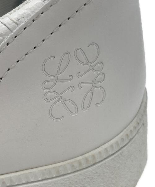 LOEWE（ロエベ）LOEWE (ロエベ) ローカットスニーカー ホワイト サイズ:41の古着・服飾アイテム