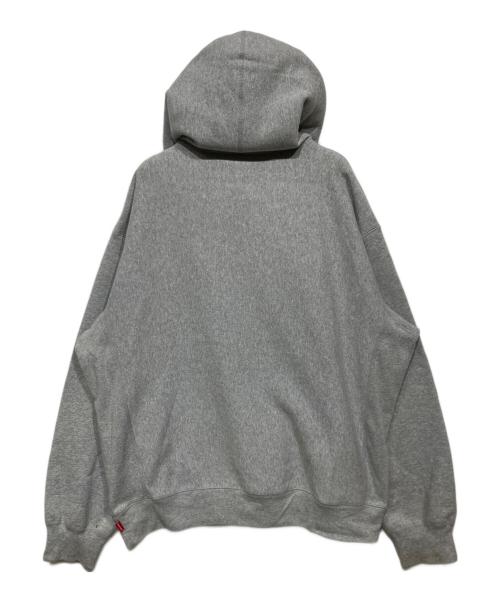 SUPREME（シュプリーム）SUPREME (シュプリーム) Raised script Hooded Sweatshirt（レイズ スクリプト フーデッド スウェット） グレー サイズ:Lの古着・服飾アイテム